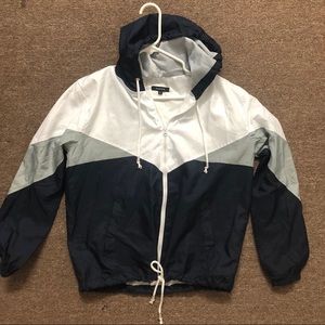 Hooded panelled windbreaker